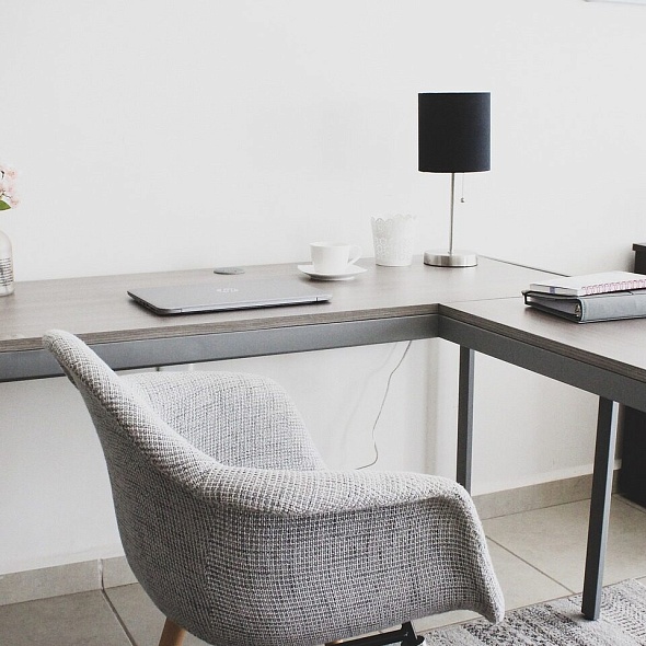 Как разместить домашний офис в небольшой квартире?