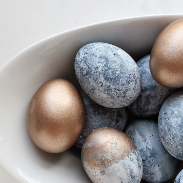 Мраморные пасхальные яйца для роскошного стола